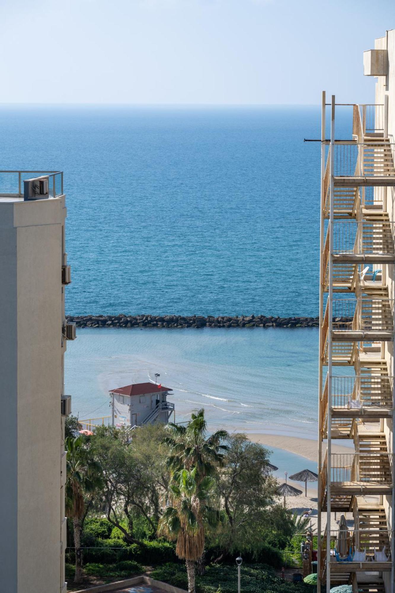 Roof Top 3 Floors Netanya Exterior photo